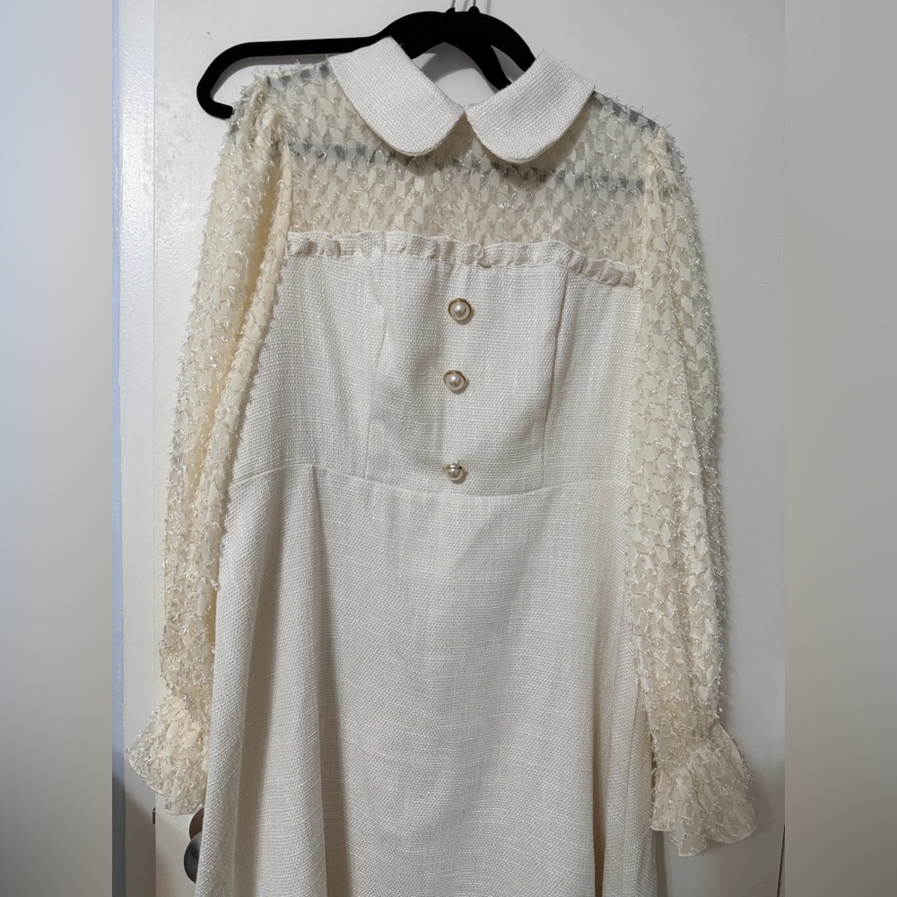Chic Cream Midi Dress with Textured Sleeves